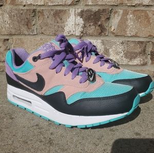 Nike Air Max 1 "Have a Nike day" AT8131-600 Youth size 7 Womens Size 8.5 US